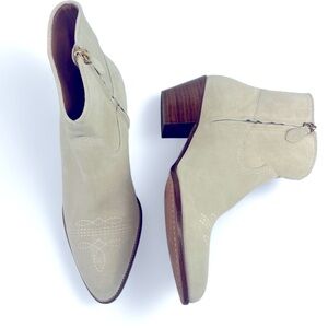 Polo by Ralph Lauren Lucille Calfskin Suede Ankle Boots Women 7.5 Cream NWOB
